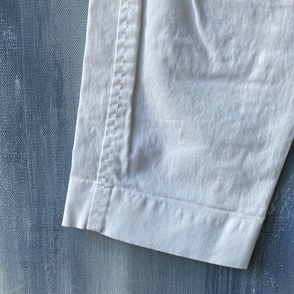 EUC Old Navy White Denim Pixie Pant Size 4 - Picture 4 of 6